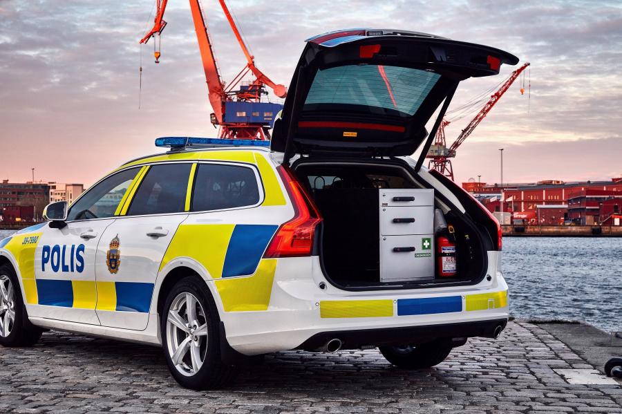 Багажник Volvo V90 Polis 2016 года  (фото 8 из 8)